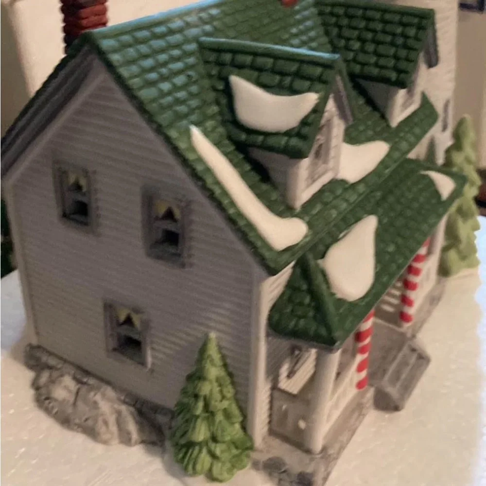 Department 56 New England Village craggy Cove lighthouse excellent condition